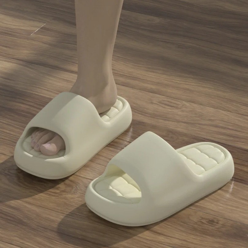 Ciabatte Cloud Slipper da donn - Home Outdoor Bathroom recensione e prezzo